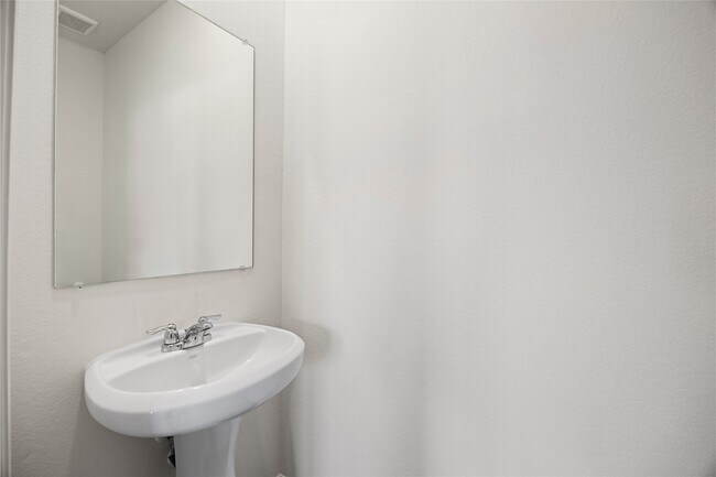 Building Photo - 8203 Vacek Xing Wy