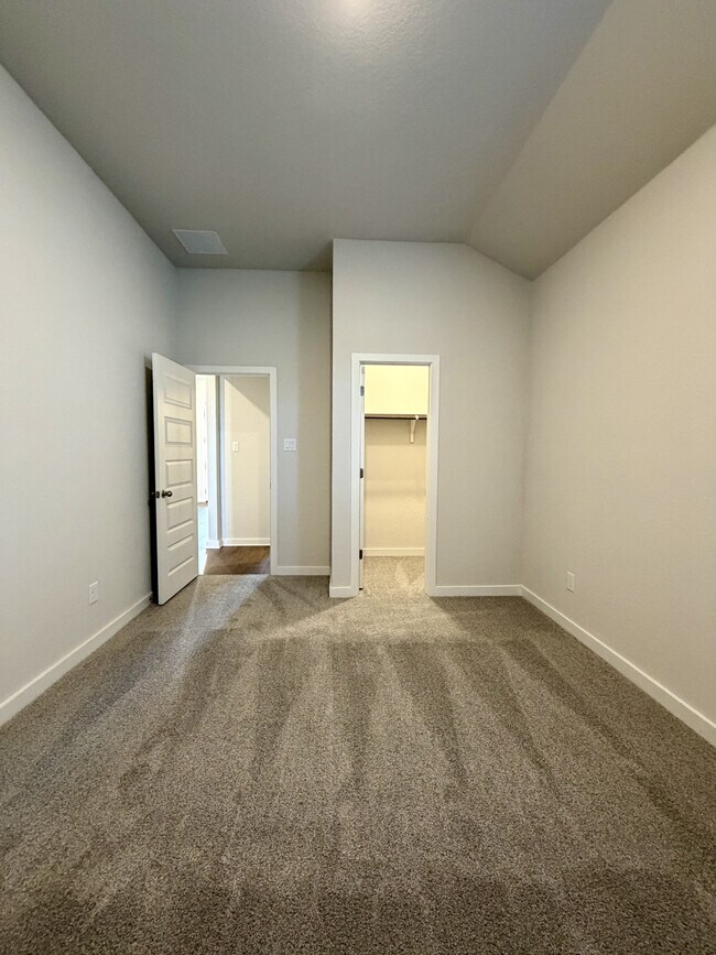 Building Photo - 14427 Inspiration Pt