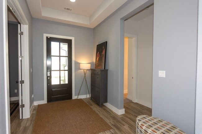 Building Photo - 404 Panzano Dr