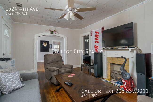 Building Photo - 1524 4th Ave