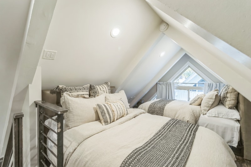 Building Photo - 989 Tahoe Blvd