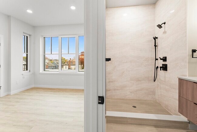 Building Photo - 24-28 Mt Pleasant St