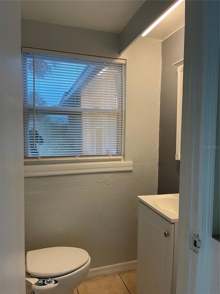 Building Photo - 3016 W Meadow St