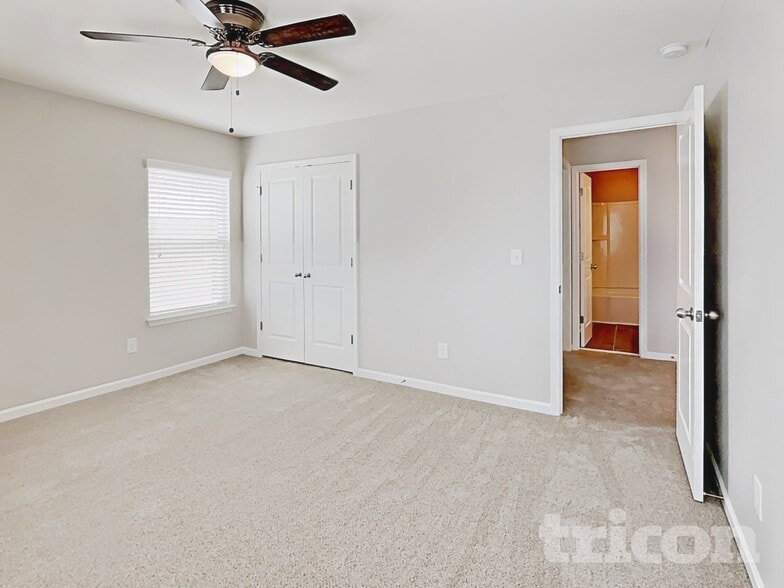 Building Photo - 116 Carolinian Dr