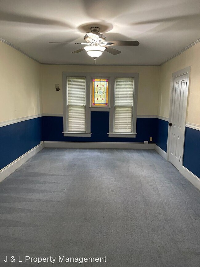 Building Photo - 2 br, 1.5 bath House - 202 Winona Street