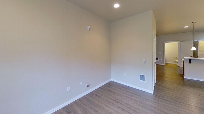 Building Photo - 2 Bedroom 2.5 Bath townhome with 1 car garage. Schedule a tour today!
