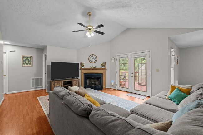 Building Photo - 39 Orrin Ct