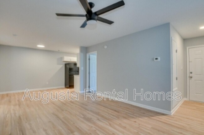 Building Photo - 301A Old Plantation Road