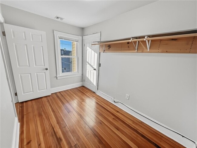 Building Photo - 358 Weeden St