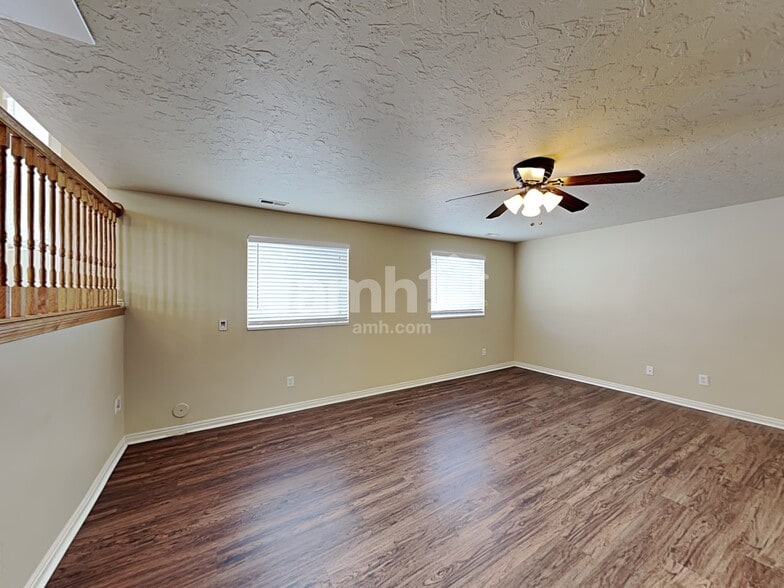 Building Photo - 326 S 1530 E