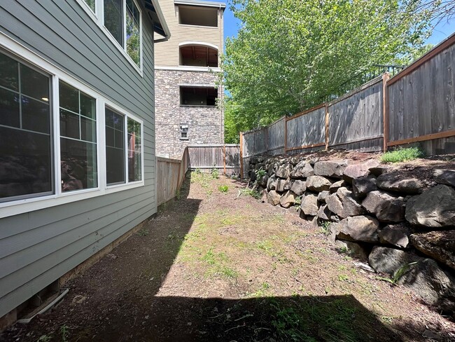 Building Photo - Beautiful Home in Desirable Monterey Estates – Happy Valley