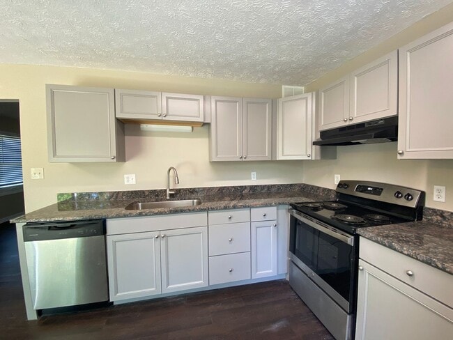 Building Photo - 110/112 Allyson Way