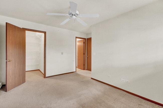 Building Photo - 330 Leah Ln