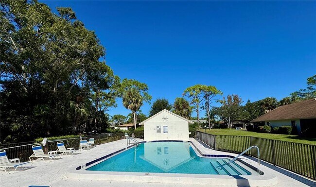 Building Photo - 5222 Myrtle Wood