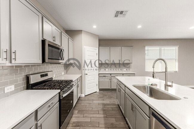 Building Photo - 12116 W Wier Ave