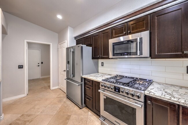 Building Photo - single story upgraded walking distance to park