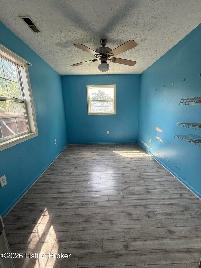 Building Photo - 512 Camden Ave