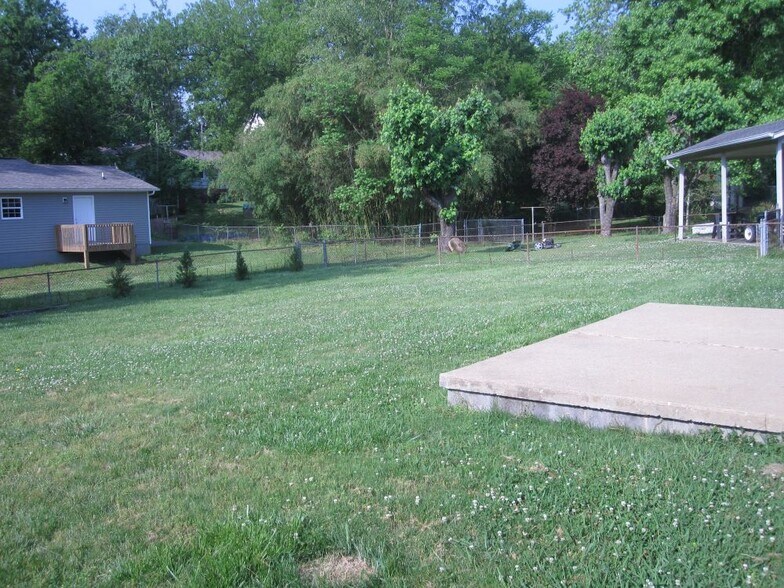 Building Photo - 524 Goldfinch Ave