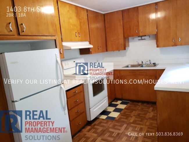 Building Photo - 1403 8th St