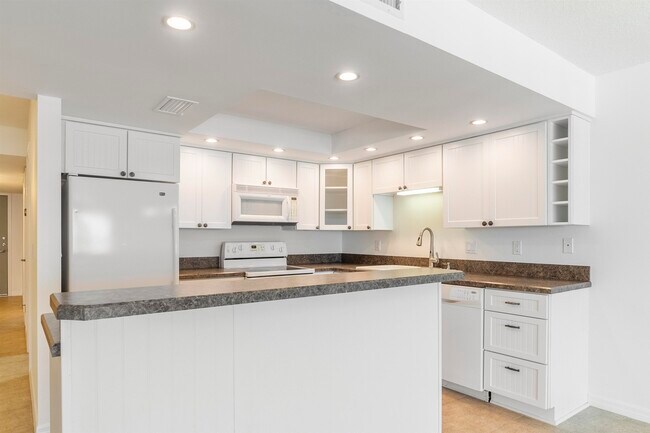 Building Photo - 8090 A1A S