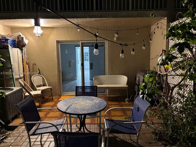 Building Photo - 6886 NW 166th Terrace