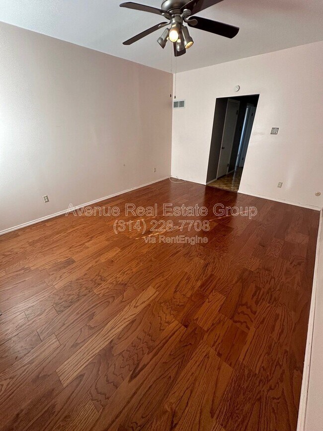 Building Photo - 10361 Corbeil Dr