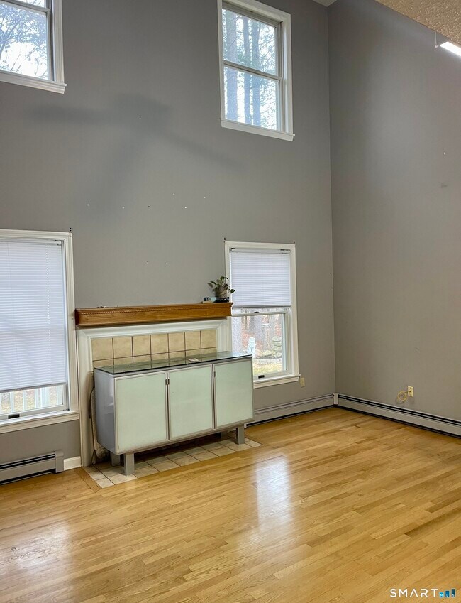 Building Photo - 163 Trotters Way