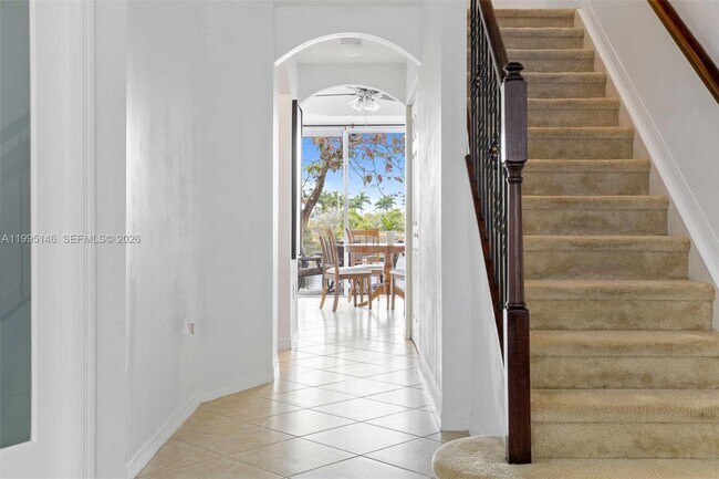 Building Photo - 970 SW 144th Ave