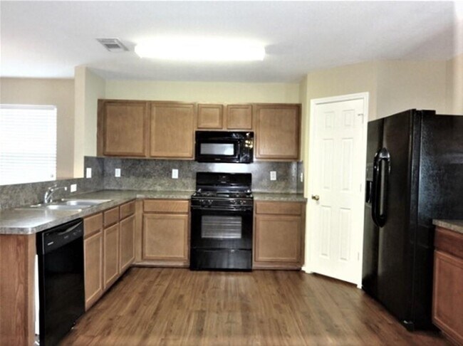 Building Photo - 20910 Hazy Bluff Ct
