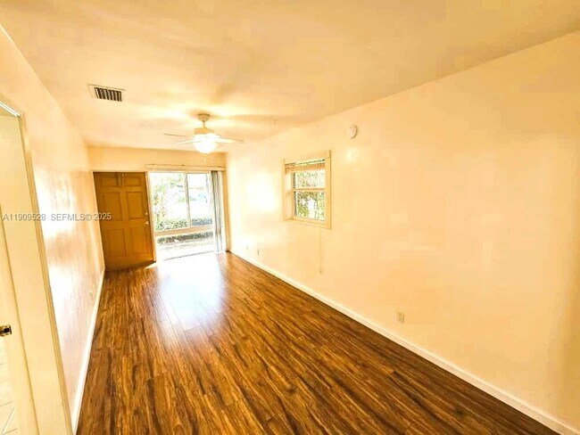 Building Photo - 3217 NE 7th Pl