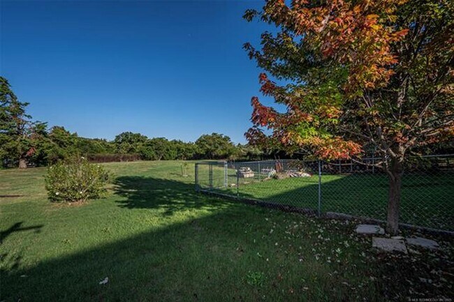 Building Photo - Furnished 3 Bed / 2 Bath Rental Near Lake Texoma – Internet Included!