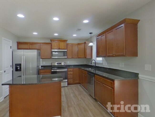 Building Photo - 580 Marchbanks Rd