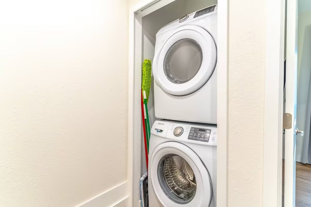 Building Photo - 3260 Mangrove Point Dr