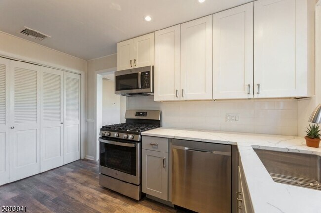 Building Photo - 57 Essex Ave