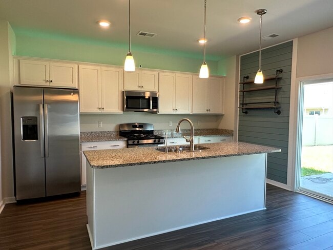 Building Photo - 757 Lambeth Ln