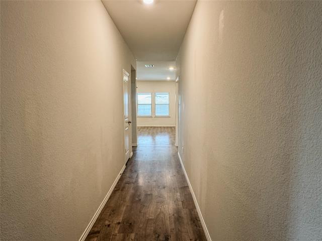 Building Photo - 801 Meadow Creek Ln