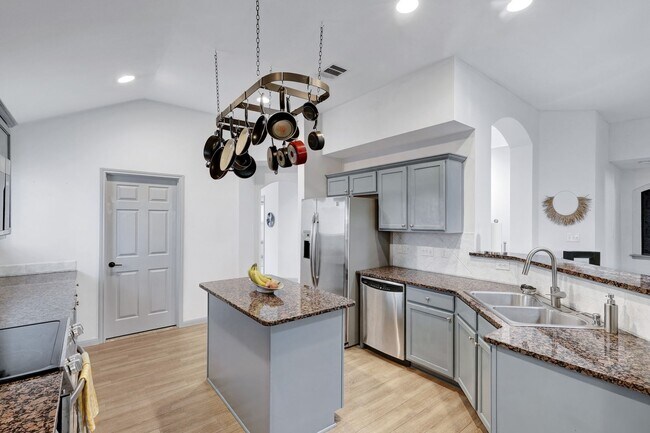 Building Photo - 9815 Lockberry Ln