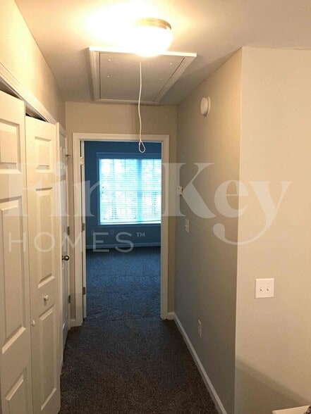 Building Photo - 10136 Benton Woods Dr
