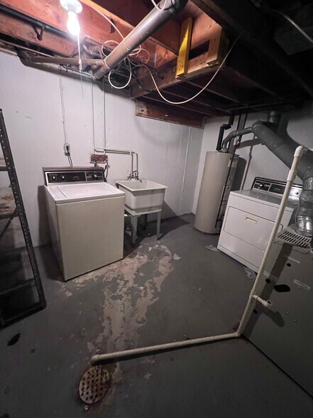 Building Photo - 1985 N Harrison Rd