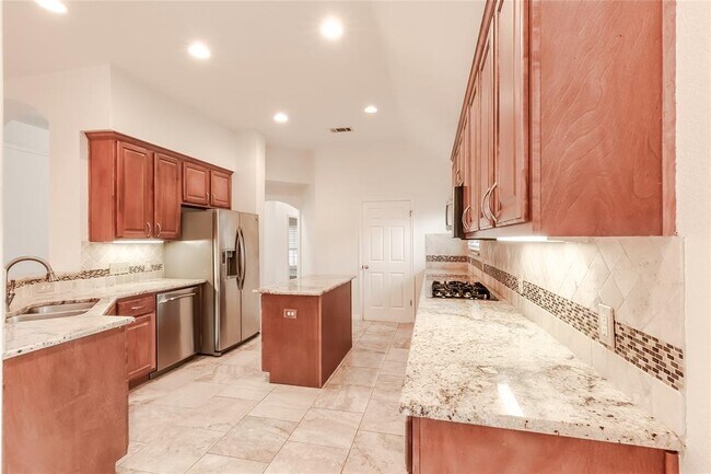 Building Photo - 15437 Fisher Island Dr