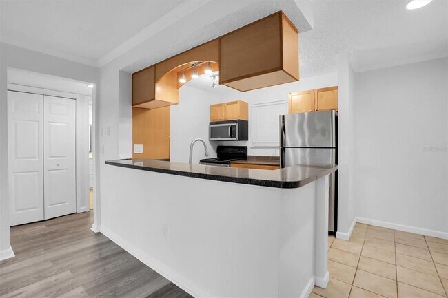 Building Photo - 2500 Winding Creek Blvd