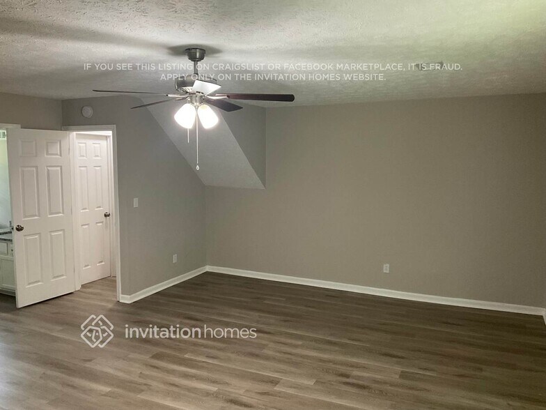 Building Photo - 2413 Leslie Brook Dr