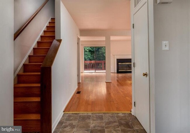 Building Photo - 8734 Ruppert Ct