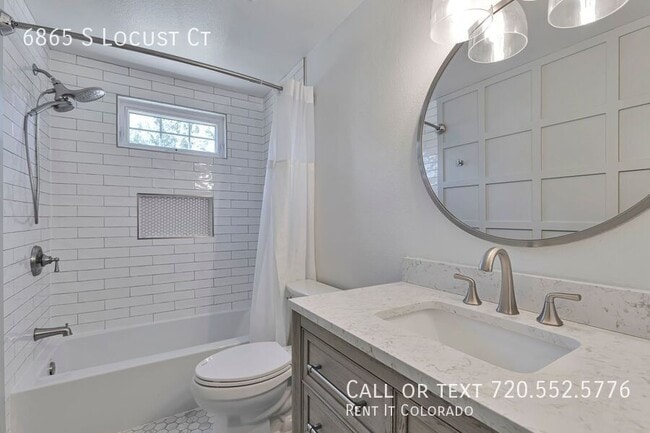 Building Photo - 6865 S Locust Ct