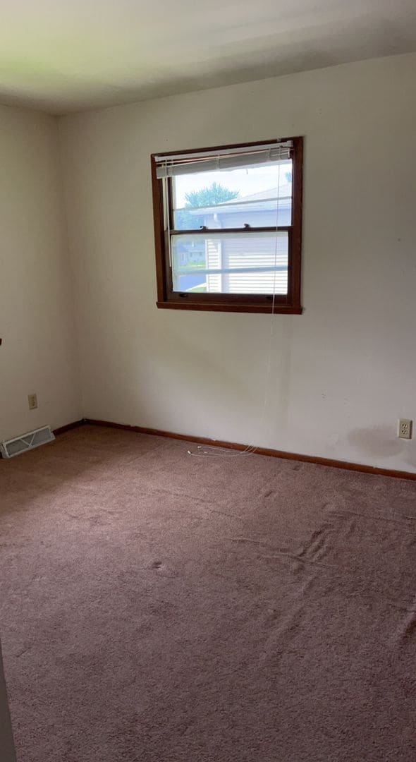 Building Photo - 242