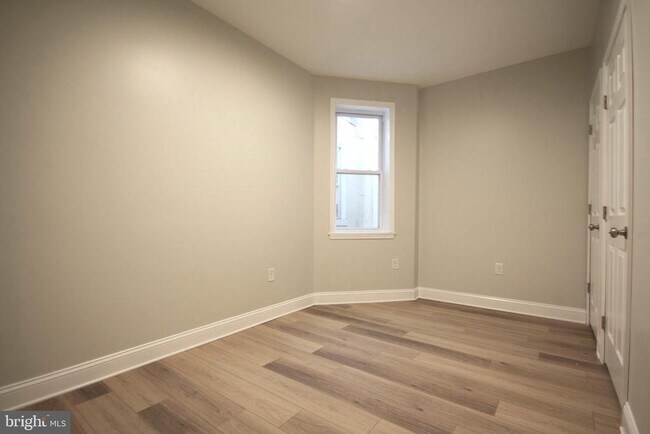 Building Photo - 5860 Osage Ave