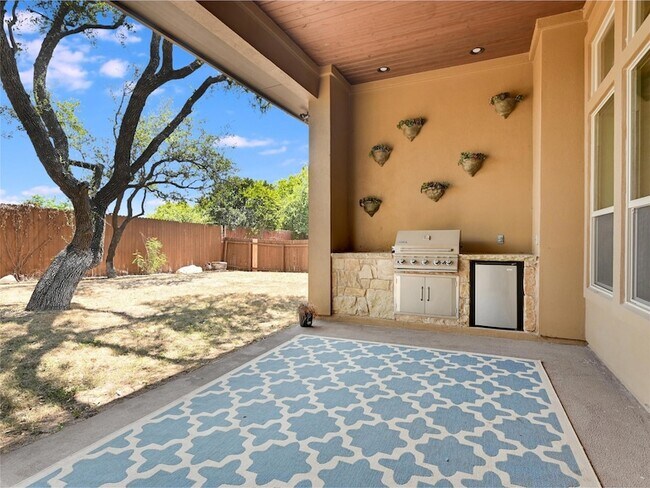 Building Photo - 3001 Noack Dr