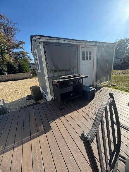 Building Photo - 28 Sheridan Dr