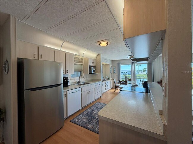 Building Photo - 542 Tampico Dr