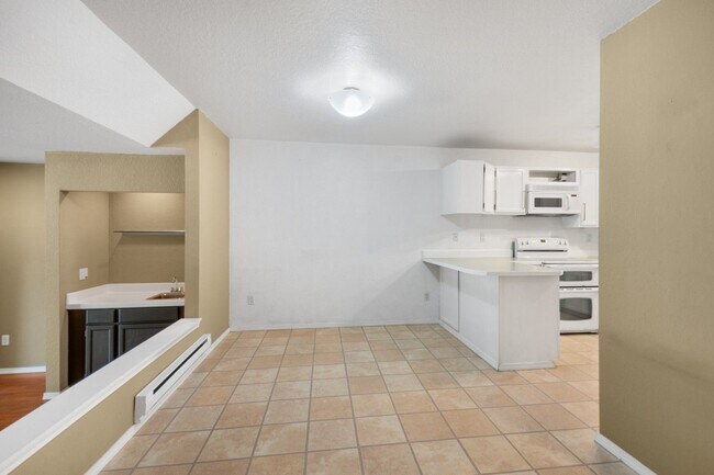 Building Photo - 4202 Factoria Blvd SE